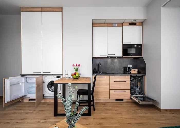 Warsview * وارسو