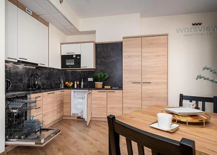 Warsview * وارسو